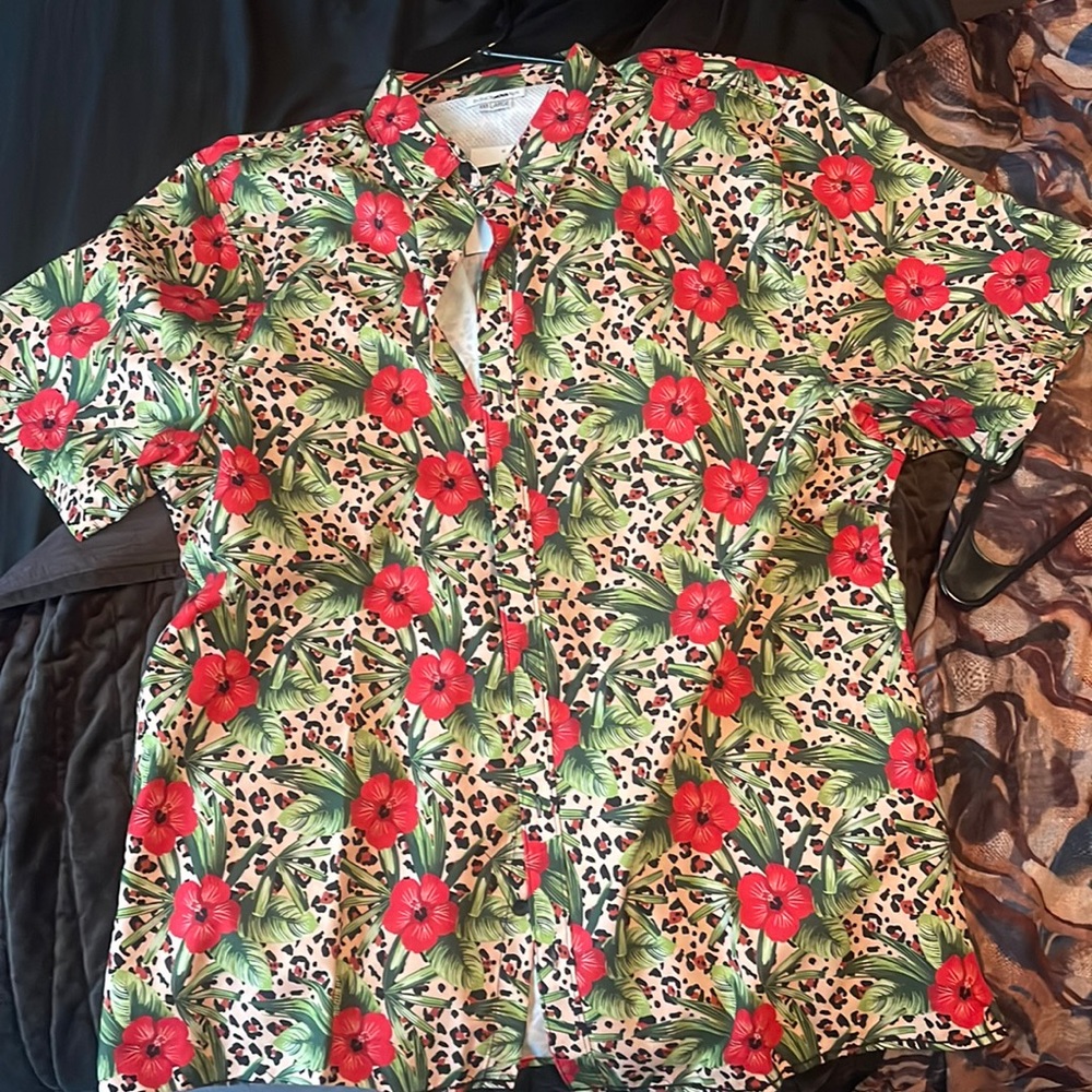 Fashion Nova floral beach shirt